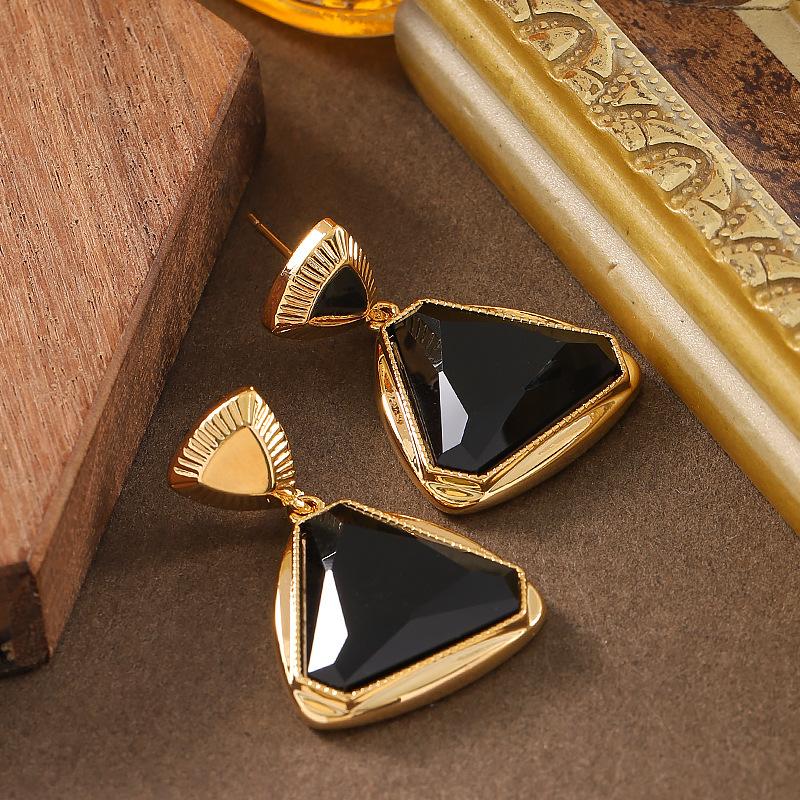 

Модные серьги-подвески для женщин