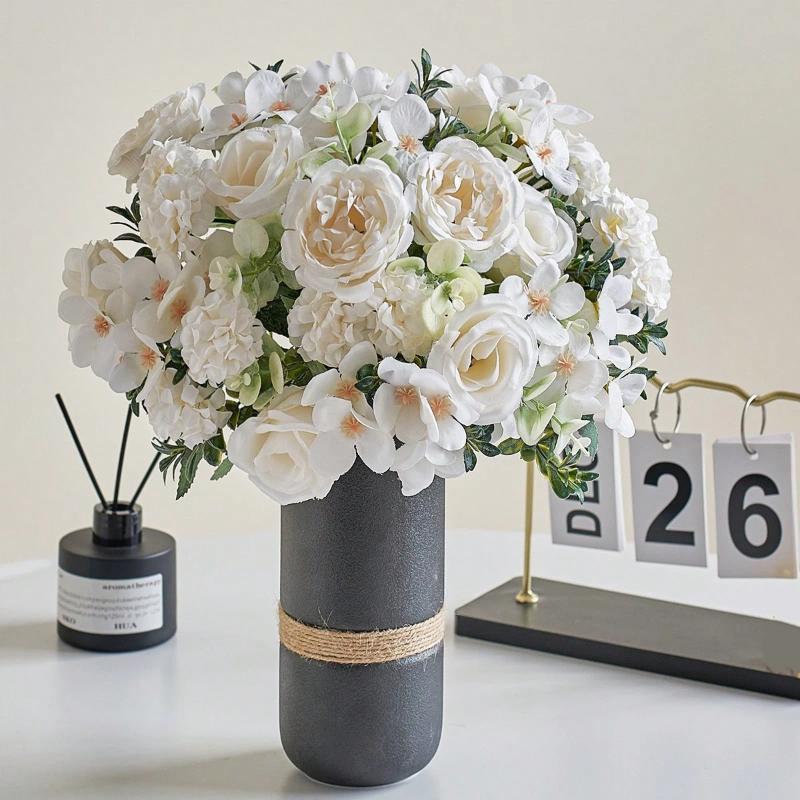 1Pcs Silk Flower 7-Forked Artificial Rose Hydrangea Handheld Flower Fillet Rose Dried Flower Wedding Decoration Flower Bouquet