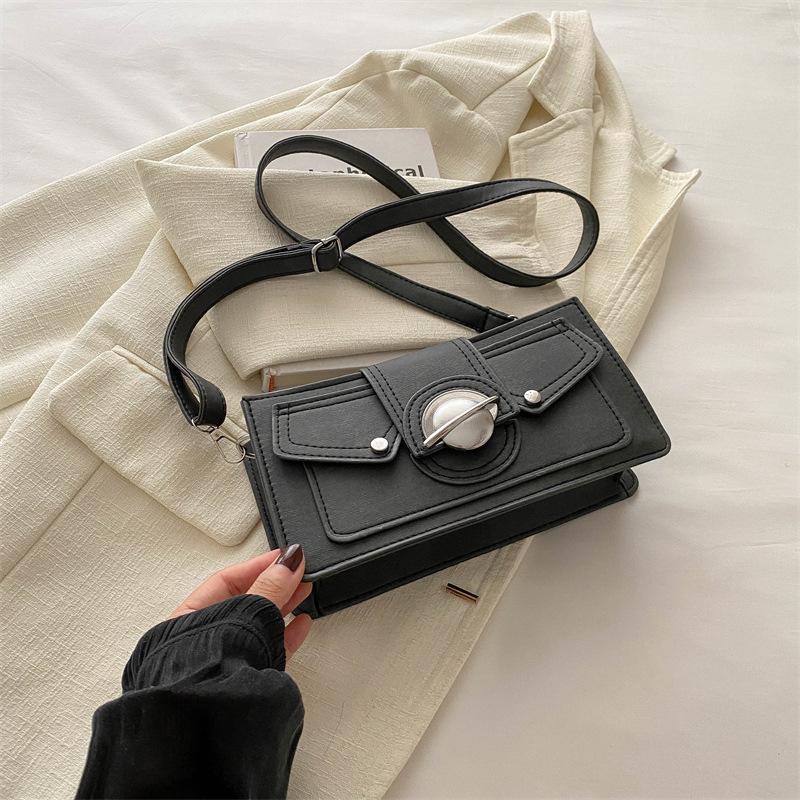 

2024 лето новая корейская версия модная персонализированная сумка через плечо простая модная сумка-мессенджер простая повседневная маленькая квадратная сумка женская чёрный