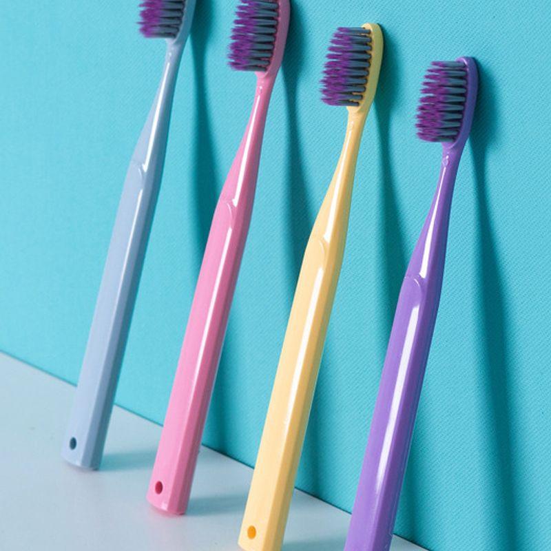 Domestic Flyto The Classic Two-Tone Toothbrush Slim Bristles 1P