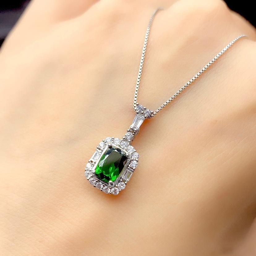 Vintage 2ct Green Moissanite Pendant 925 Sterling Silver Charm Wedding Pendants Necklace For Women Party Choker Jewelry Gift
