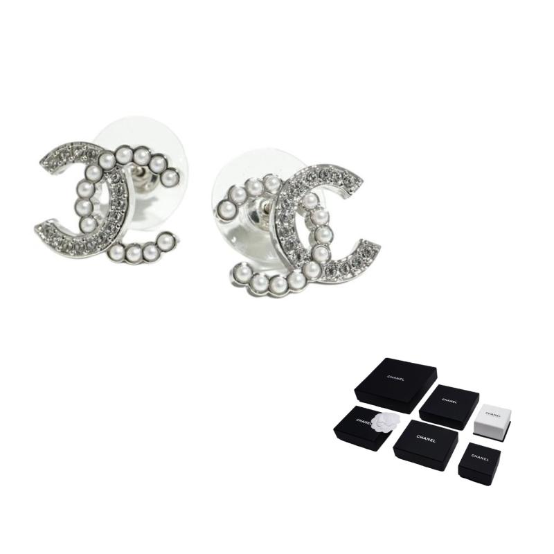 

CHANEL Irregular Logo Metal Earrings Women’s Silver срібний