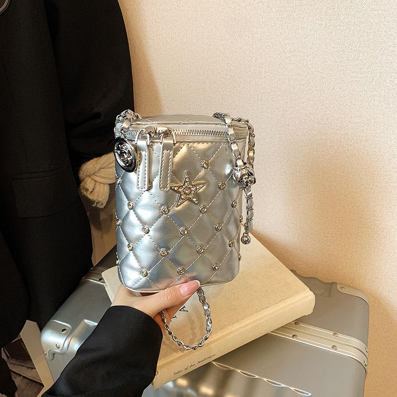 Design bright diamond box bag, new fashionable diamond chain bag, wind temperament crossbody shoulder bag