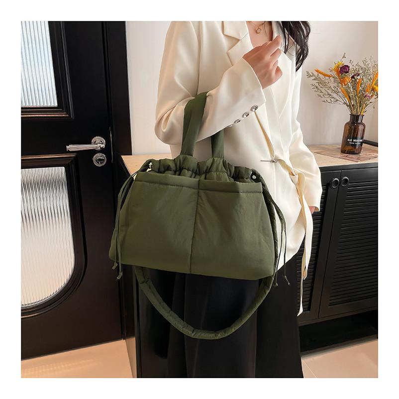 IELGY Casual Nylon Cloth Drawstring Soft Quilted Handbag Lightweight Simple Cotton Bag Large Capacity Crossbody