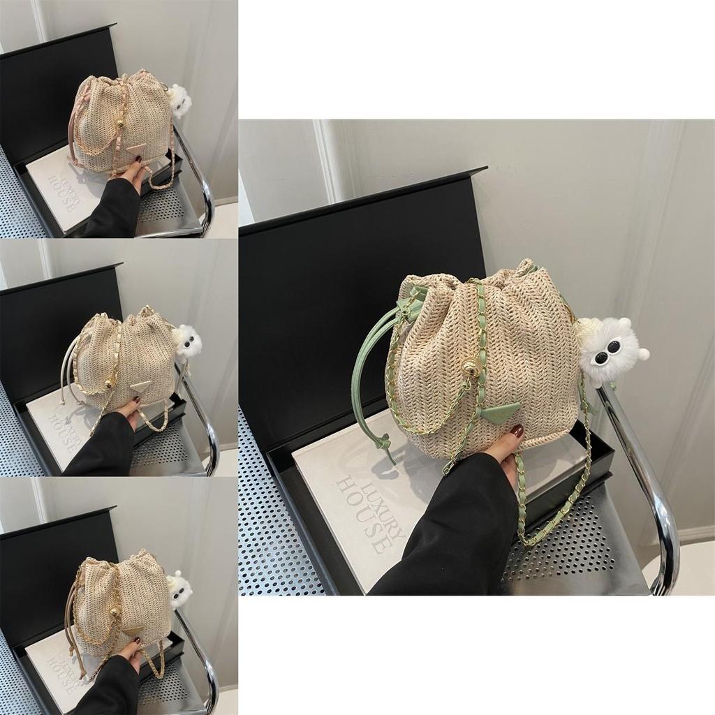 Stylish 2024 Woven Bucket Bag For Women Trendy Street Fashion Small Crossbody