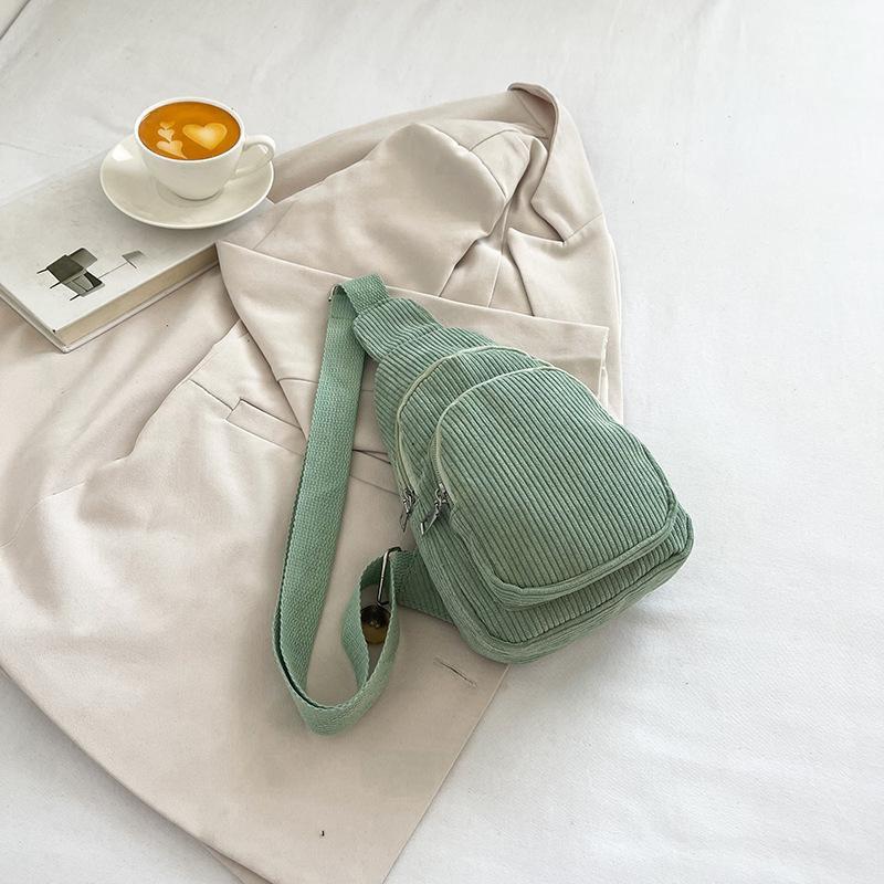 Вельветовая сумка на грудь — фото 10