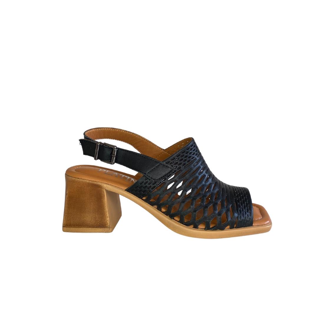 

Женские классические туфли на каблуке из натуральной кожи