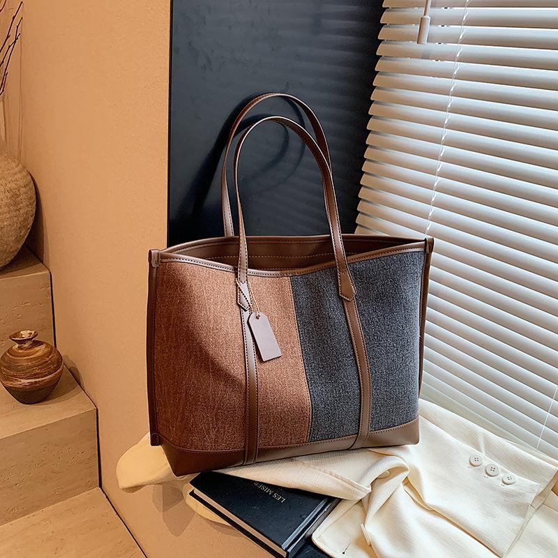 Bag Women's Tote Bag Large Capacity New Versatile Color Matching Versatile Shoulder Bag Temperament Work Commuter Bag