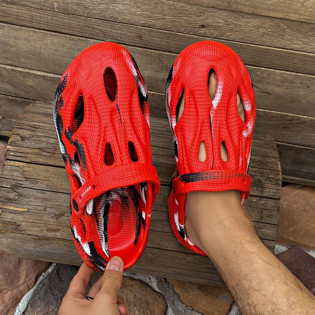 Unisex outdoorové sportovní dřeváky – plážová obuv s uzavřenou špičkou evropského a amerického stylu s inovativním komfortním designem.