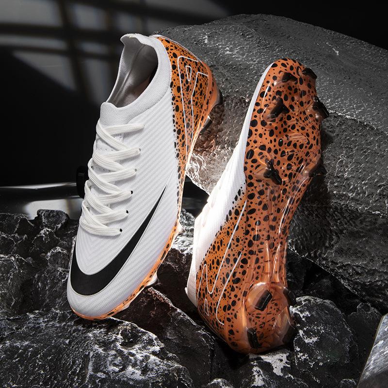 

2025 thorn 16 football shoes men s low-top artificial turf competition AG long nail broken nail training sneakers 2025 35