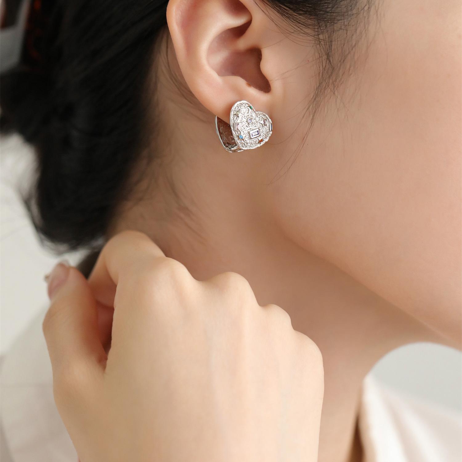 

1 пара цветных циркониевых сережек в форме сердца для женщин, пар, великолепные украшения для свадебной вечеринки, подарок на день матери 2cm серебряный