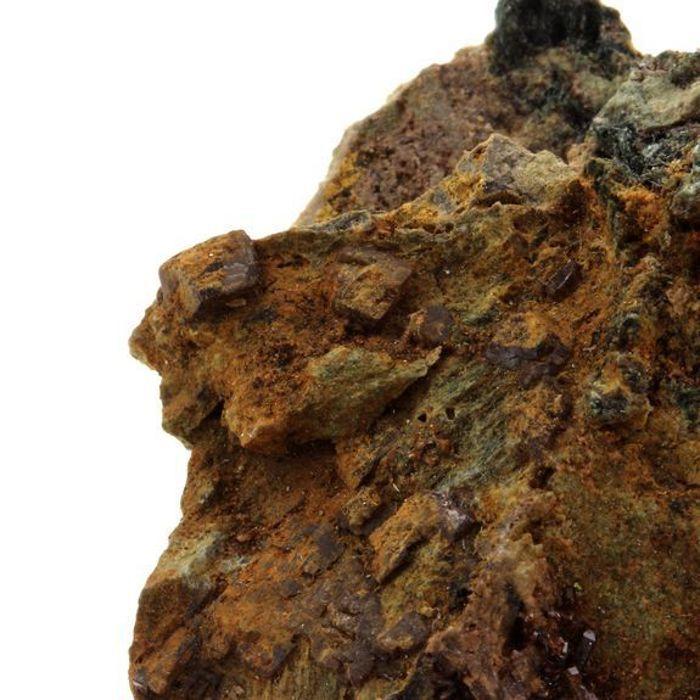 Pierres et Minéraux. Perovskite + Vesuvianite. 110.0 ct. Rocher de Farinole, Olmeta-di-Capocorso, Haute-Corse, France.