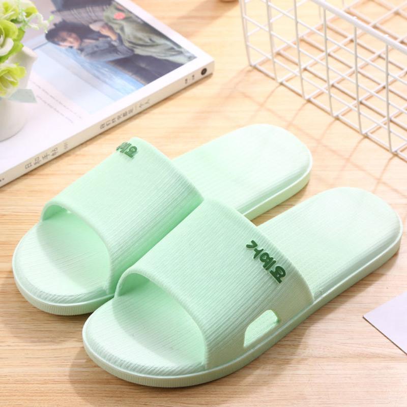Fashion Mens summer weightlight slippers large size 50 51 wide unisex couples shoes beach slippers boys