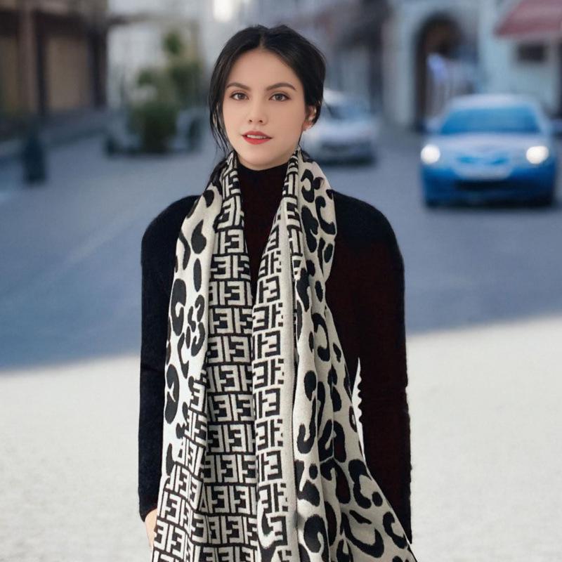 2025 High-End Women's Korean Style Versatile Shawl: Double-Sided, Warm, Imitation Cashmere Scarf with Old Flower Design for Autumn/Winter.