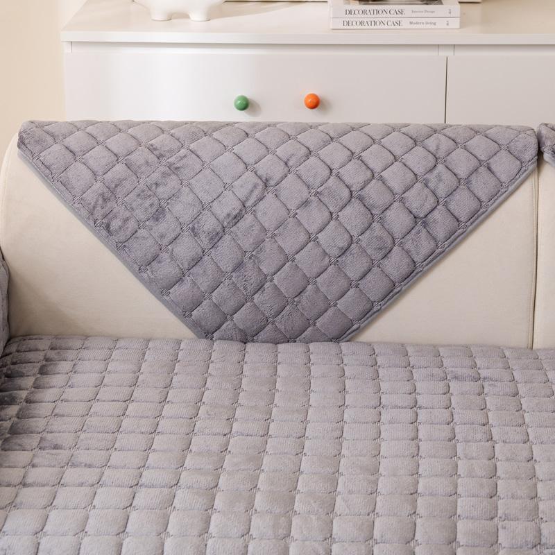 Velvet Plush Plaid Quilted Sofa Cover Super Soft Non Slip Sectional Couch Cover Fluffy Fuzzy Slipcover Furniture Protector