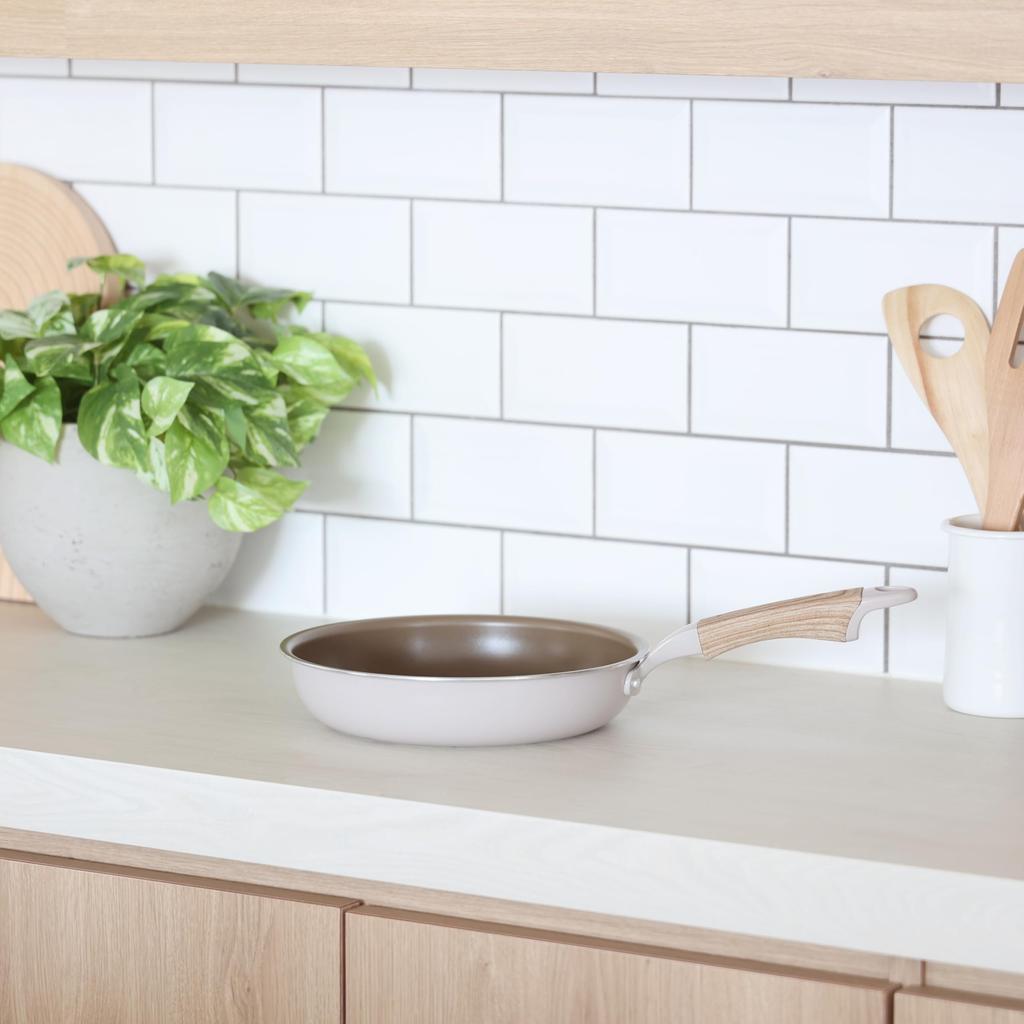 Pearl Metal Frying Pan 22cm IH Compatible Long Life Spin Coat HC-475