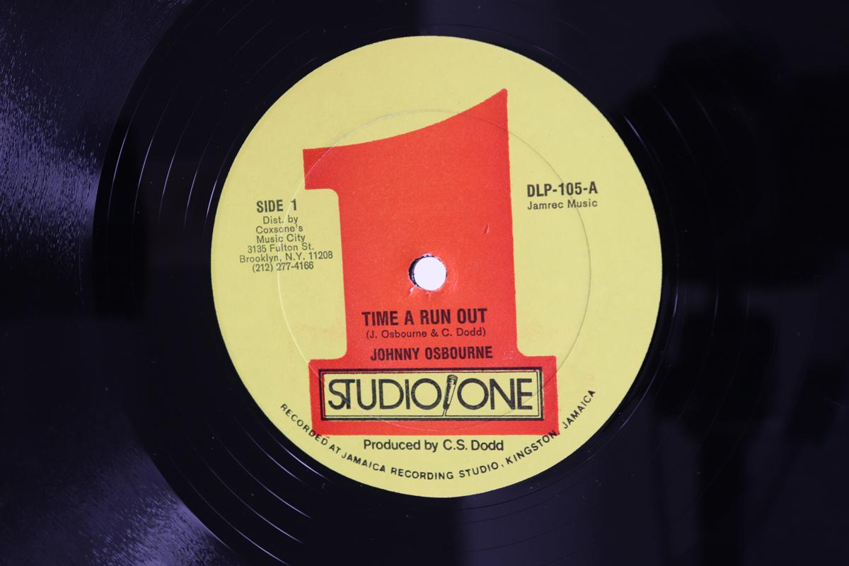 

12inch Record JOHNNY OSBOURNE JIM BROWN Time A Run Out The Pressure DLP105 Studio One 1983 US Reggae Ska Dub Used