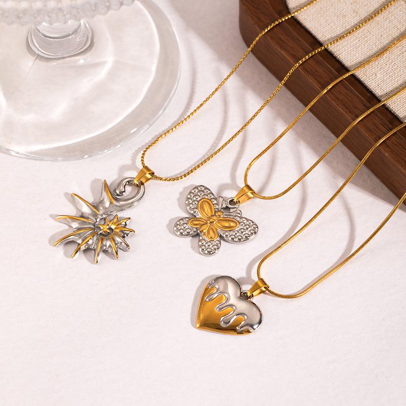 Luxury Heart Flower Stainless Steel Clavicle Necklace