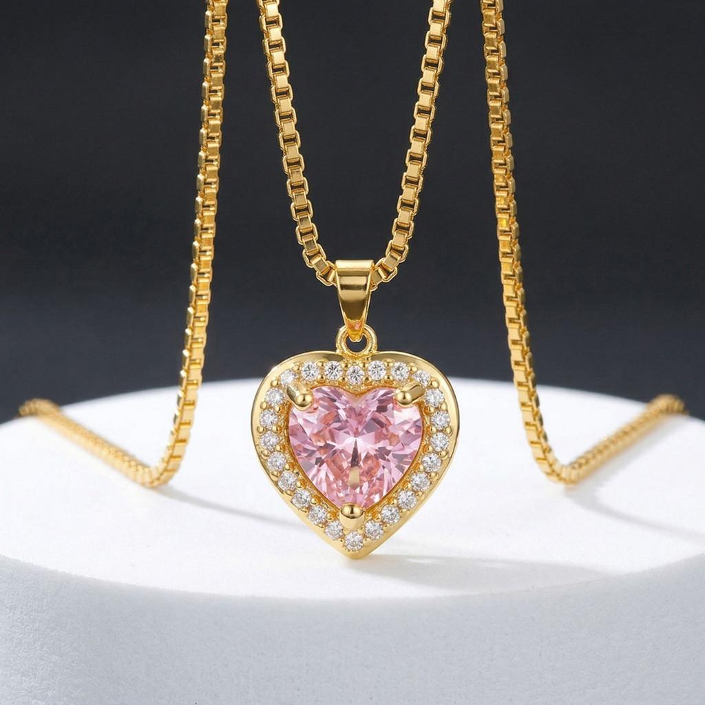 European and American Popular Love Necklace Women's Copper Inlaid Synthetic Zircon Heart Pendant Collarbone Chain Heart of the Ocean Jewelry