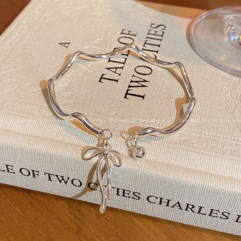 Браслет-колокольчик с бантом, женский дизайн, простой открывающийся регулируемый браслет для ушей