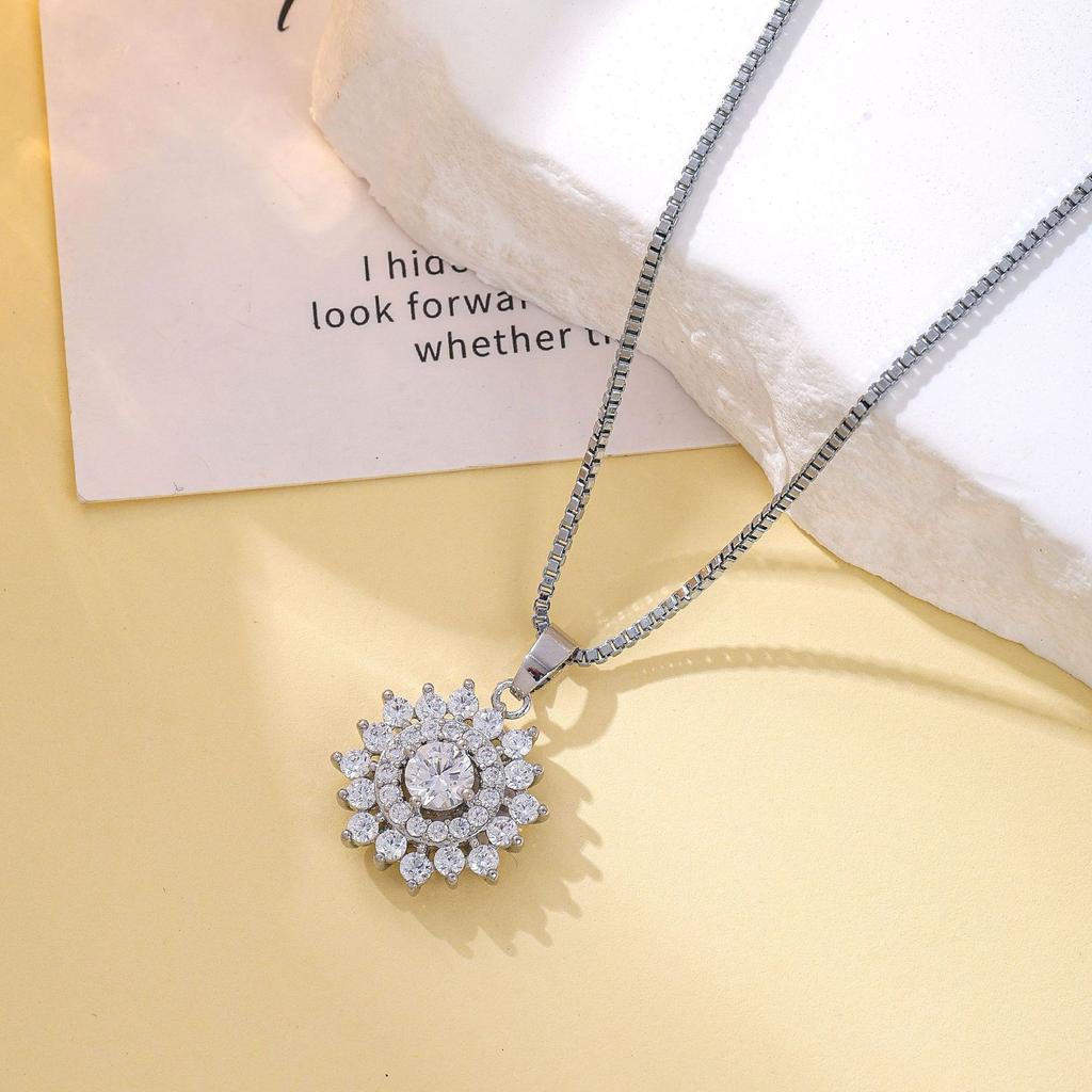 Sunflower Zircon Pendant Necklace Women European American Niche High-end Versatile Flower Collarbone Chain Jewelry Gift