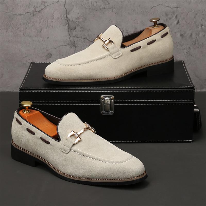 Fashion New Pointed Toe Suede Leather Flats Metal Button Party Shoes For Men Male Wedding Dress Prom Homecoming Shoes Zapatos Hombre