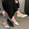 Französischer Stil Spitz zulaufende Mary Jane Schuhe Damen Flach Gefalteter Kreuzriemen Elegante Stiletto Leder Schuhe