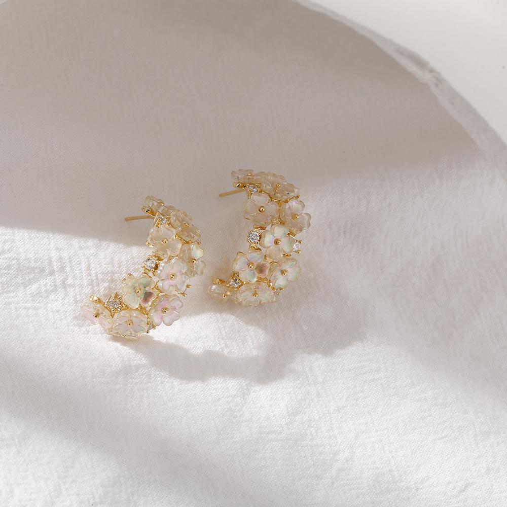Yhpup Cute Natural Shell Flower Stud Earrings for Women Korean Geometric Small Earrings Copper Jewelry Boucle D'Oreille Femme