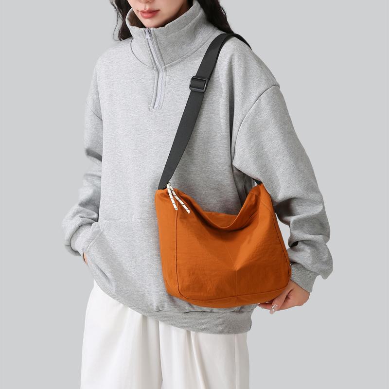Geantă Crossbody din Nailon  Ultra Ușoară  Simplitate  Capacitate Mare  Culoare Solidă  Versatilă  Geantă de Umăr