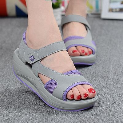 Moteriška avalynė – Sandalai