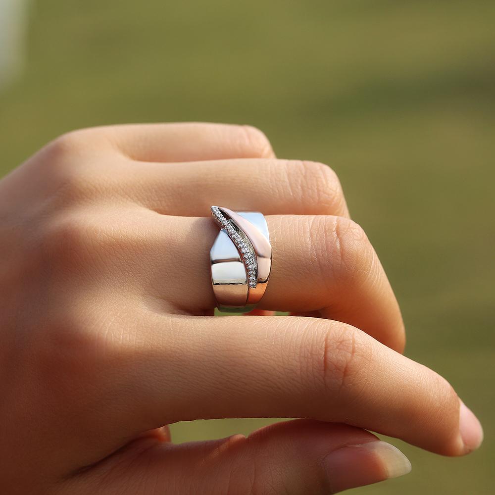 Huitan Geometric Shape Metal Women Ring Party Accessories Daily Office Lady Finger Ring Personality Fashion Jewelry Zircon Stone