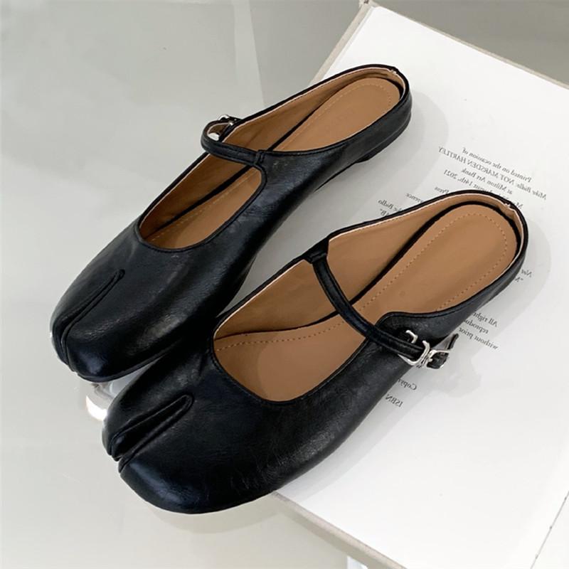 Zapatillas de dedo partido para mujer, verano, ligeras, antideslizantes, con hebilla, Mocasines, Zapatos planos lindos de cuero suave, Mocasines