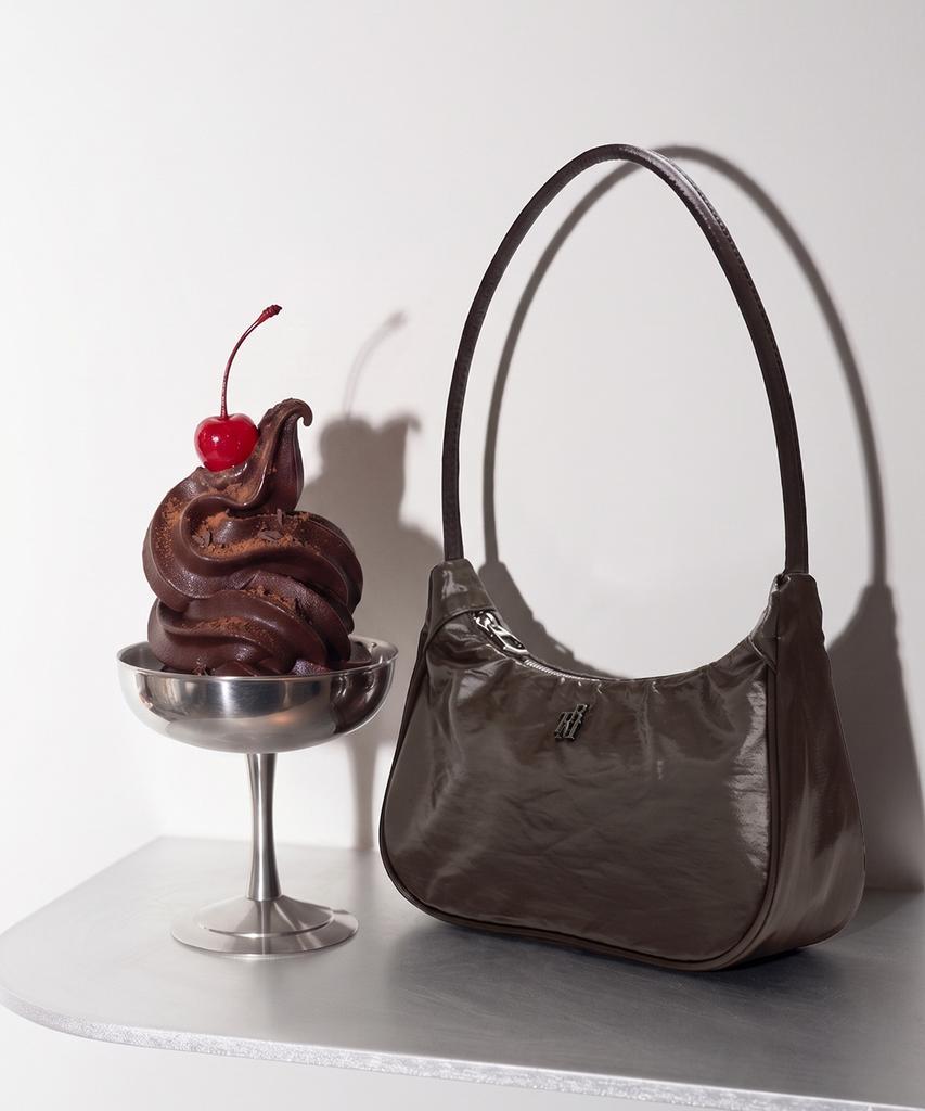 Trm Trm Recycle Petit Glossy Hobo Bag T75U