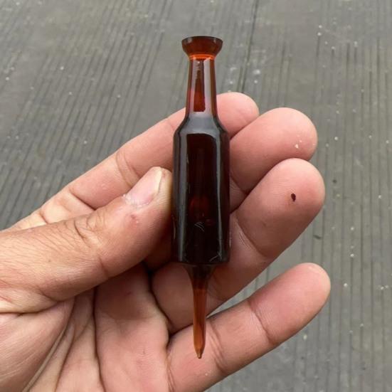 6Pcs Mini Beer Bottle Shaped Golf Tees Reduce Friction & Resistance Professional Golf Driver Tees Curved Serving Pins Practice