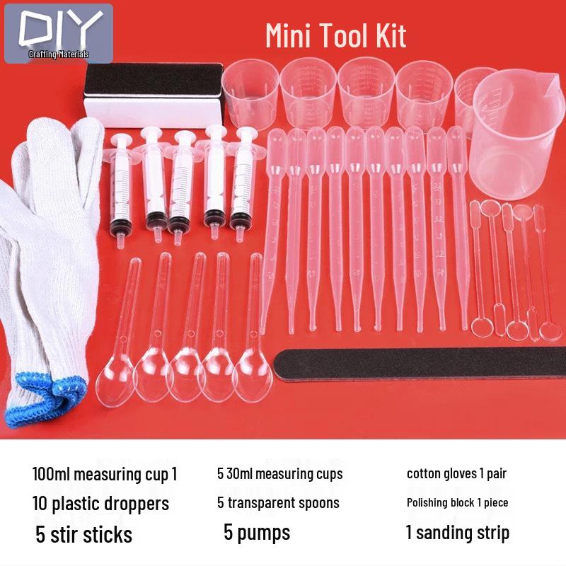 

Набор инструментов для эпоксидной смолы «Сделай сам» с перчатками, мерными стаканчиками, весами, пинцетом, пипеткой, наждачной бумагой, полиролью и пробойником.