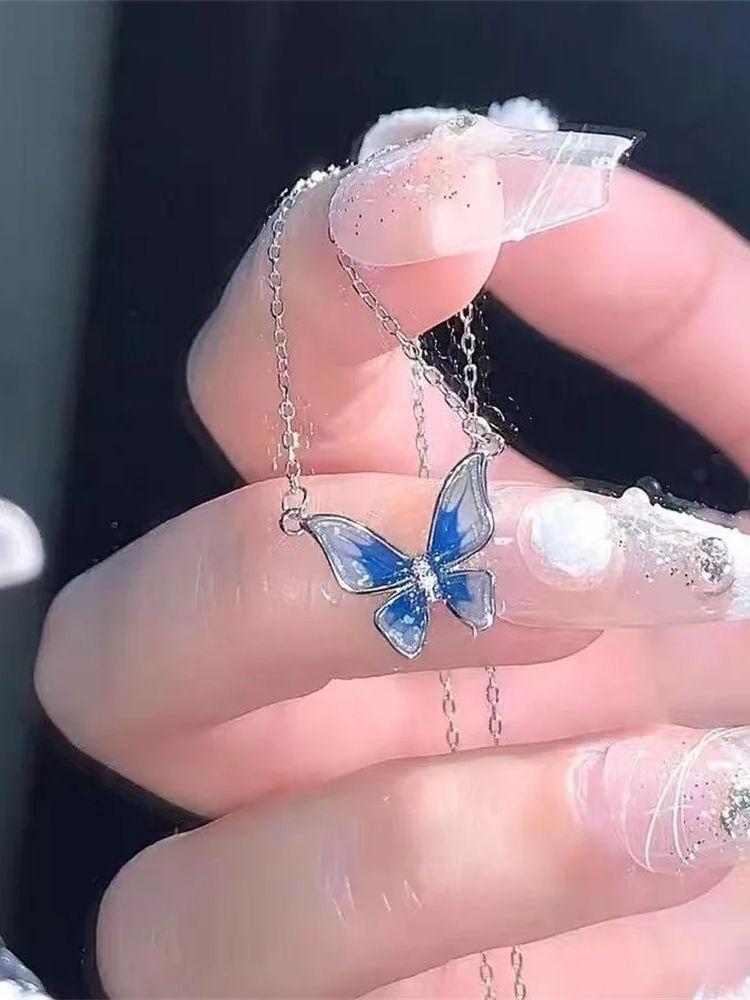 

Simple Gradient Color Butterfly Pendant Necklace Fashionable Collarbone Chain Necklace For Women Trendy Jewelry Accessories