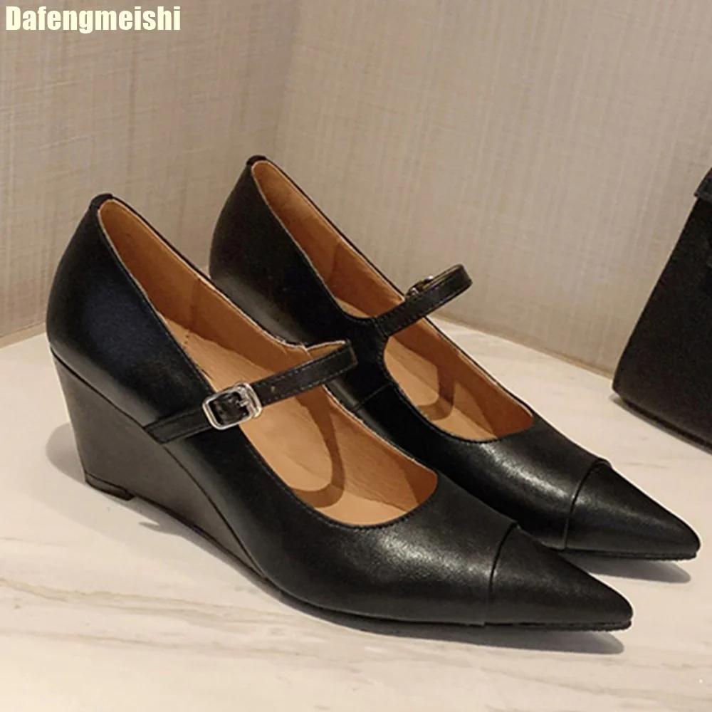Patent Leather Pointed Wedges Mary Janes Shoes Shallow Buckle Strap Silver/black Women Pumps 2025 Summer New Casual Sandals