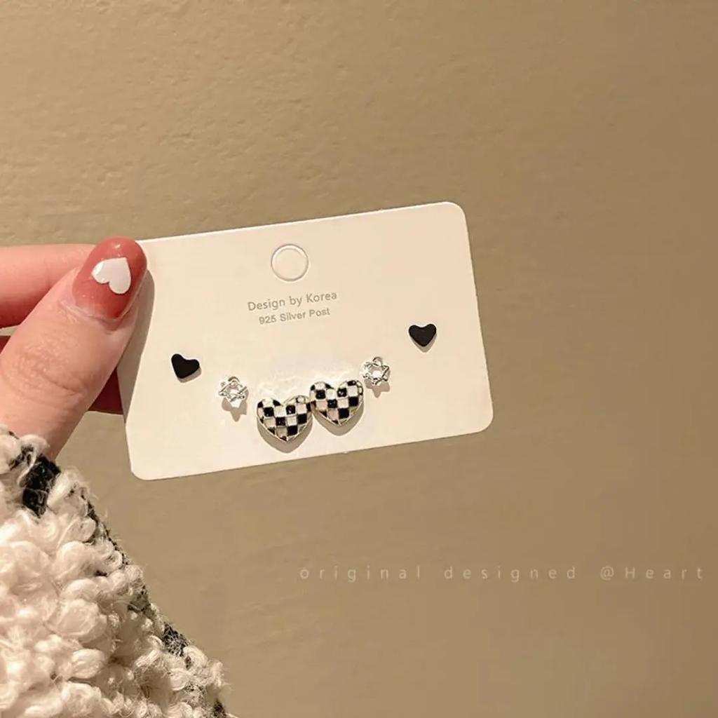 Korean Version Of The Hot Sale Af Aweek Earrings Set 7 Pairs Of Simple And Sweet Earrings Set Combination Of Week Zircon Gifts