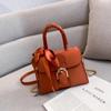 Frauen Vintage Tragbare Handtasche Vielseitige Einzelne Schulter Schräg Über Tasche Weibliche Einfarbig Kleine Quadratische Kette Tasche
