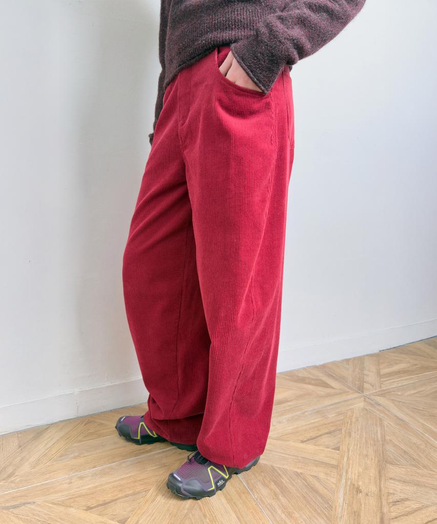 Daiaegeuneol Adjustable Cord Trousers (Red)