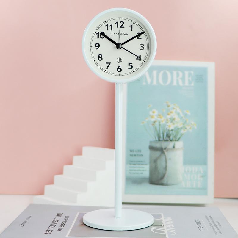 Moderne Schlichte Tischuhr Tischuhr Schreibtisch Wohnzimmer Zuhause Schreibtischuhr Sitzende Pendeluhr Dekorativer Wecker