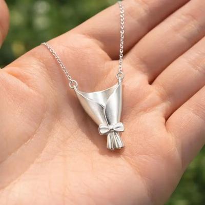 New Vintage Flower Vase Necklace Wearable DIY Flower Bouquet Clip Pendant Artistic Flower Minimalist Necklace Vase Pendant