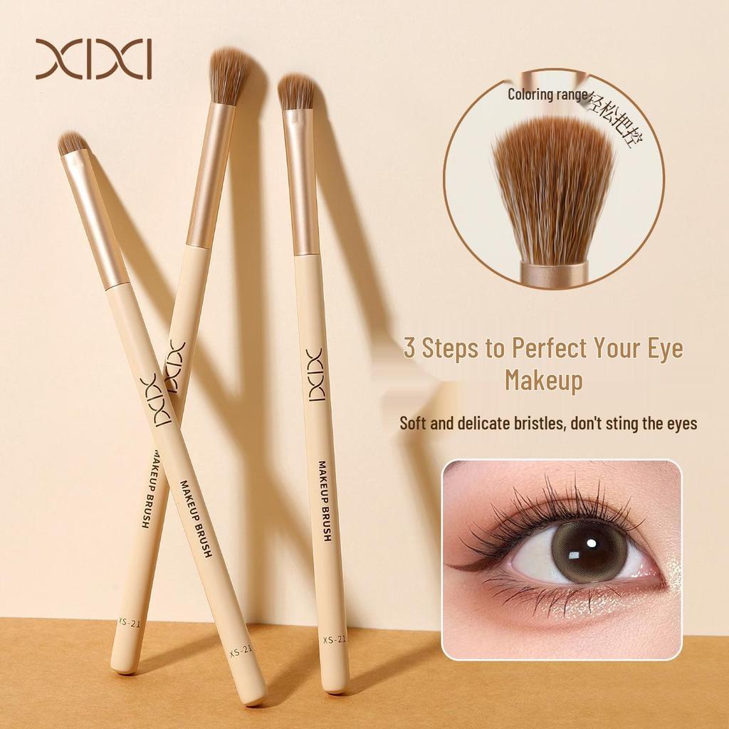 Xixi Light Face Starter Eyeshadow 3-Piece Brush Set: Eyeshadow, Blending, and Detailing Brushes with Soft Bristles - Portable Makeup Kit.