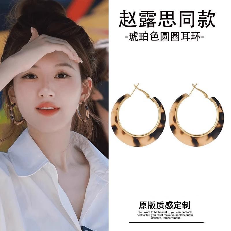 Popular Maillard Retro Coffee Earrings Women's Hong Kong Style Temperament High-end Earrings Internet Celebrity Same Ear Jewelry
