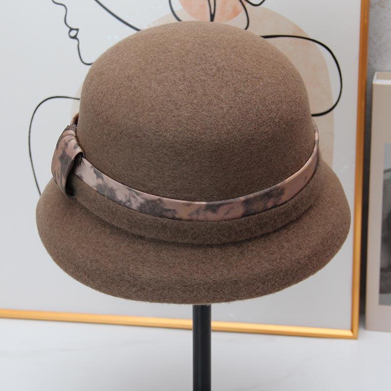 Middle-aged women's elegant wool top hat with diamonds, satin bow, basin hat, autumn and winter outdoor cold-proof mother's old lady hat
