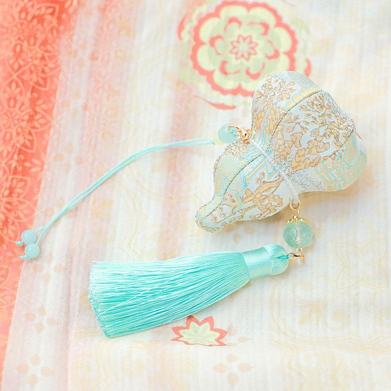 Chinese Style Gourd Sachet Pendant Hanfu Brocade Embroidered Bag Pouches Tassel Pendant New Year Home Wall Hanging Lucky Bags