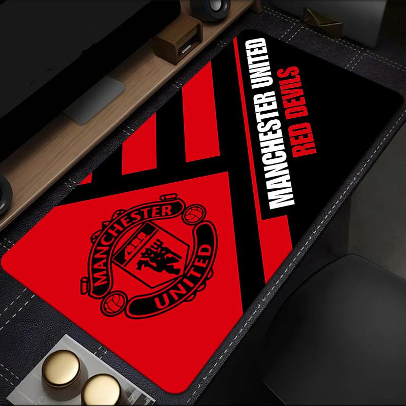 Manchester Crest Mouse Pad, Rubber Base, Mouse Pad for Gamers and Office Use, Gaming Desk , Easy To Clean Mat Christmas Fan Gifts