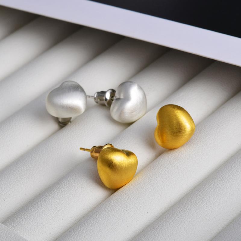 2026 Korean Minimalist 22K Gold Plated Heart Stud Earrings - Elegant Matte Brushed Peach Heart Earrings for Women Niche Jewelry