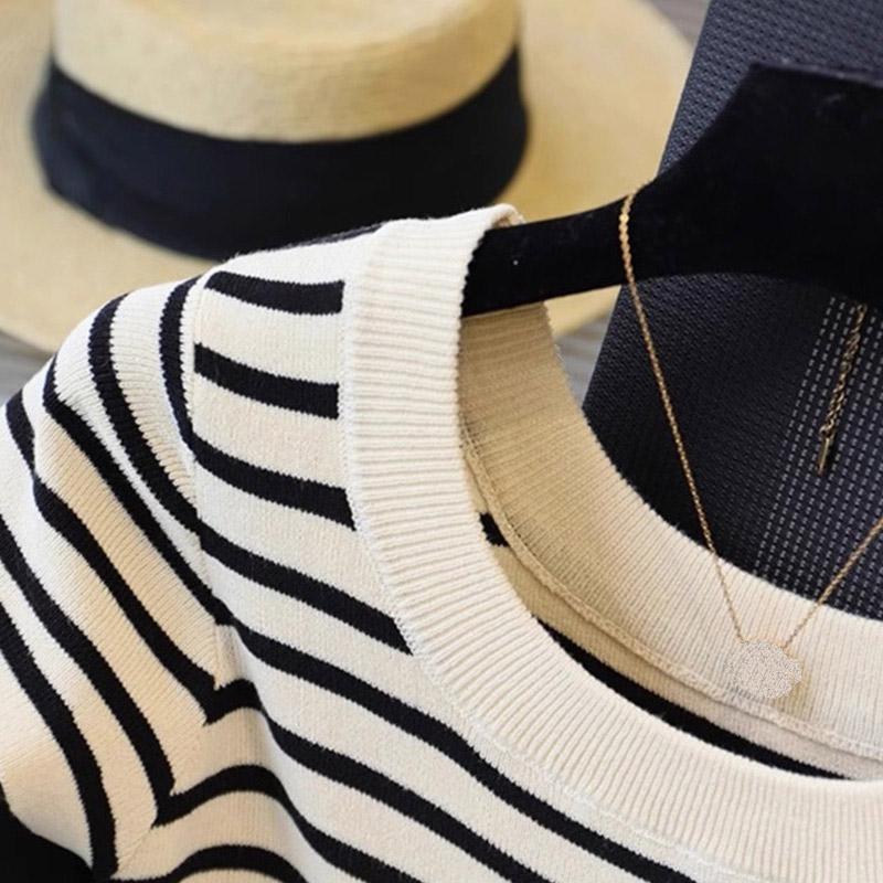 Women Sweaters Pullovers 2025 Summer Short Sleeve O-Neck White Black Striped Knitted Sweater Women Tops Pullover JJ246