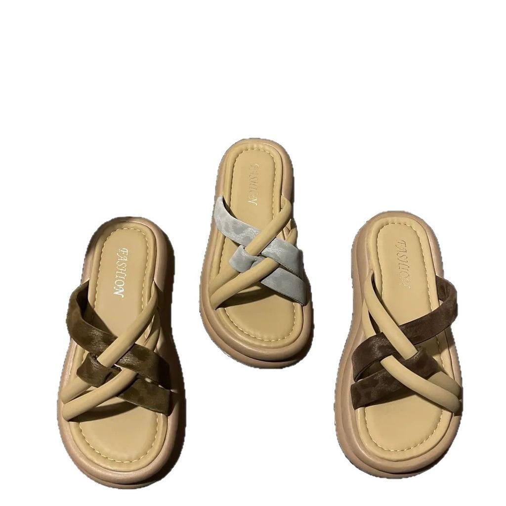 Platform Slippers Women's Summer Wear 2025 New Versatile Fashion with Skirts Lazy Word Beach Outing Sandals